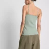 Stretchig cami-top i bomullsrikt material