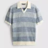 Strickad polotröja med strukturerade ränder