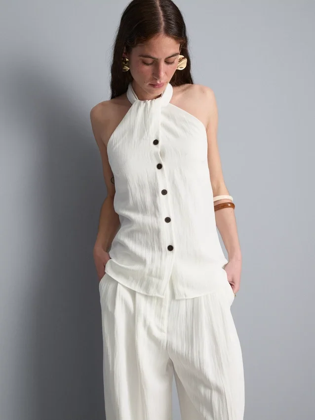 Strukturerad halterneck-top med knappar