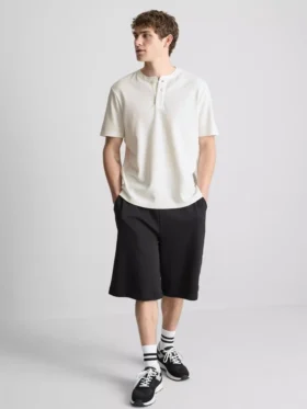 Strukturerad henley-t-shirt