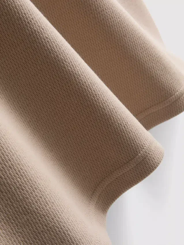 Strukturerad henley-t-shirt