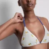 Strukturerad triangel-bikinitopp med citronmotiv