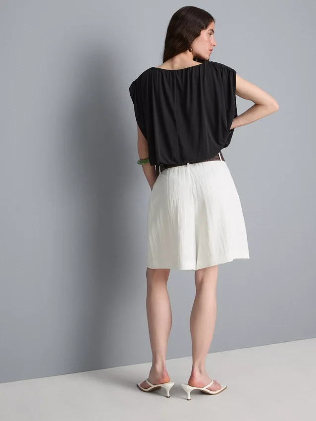 Strukturerade bermudashorts med bälte