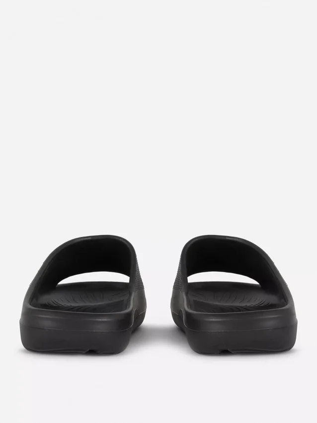 Strukturerade sandaler