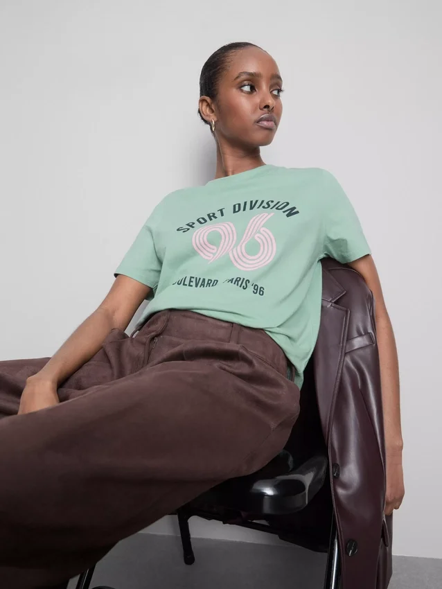 T-shirt i bomull med tryck och korta ärmar