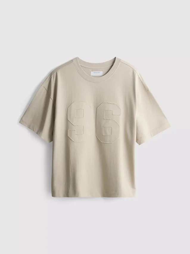 T-shirt med applikationsnummer
