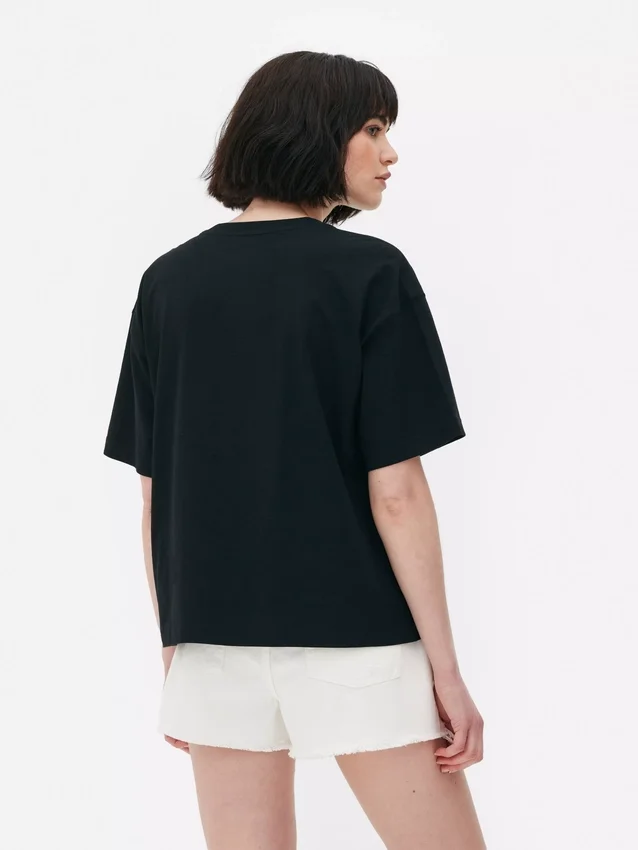 T-shirt med boxig passform