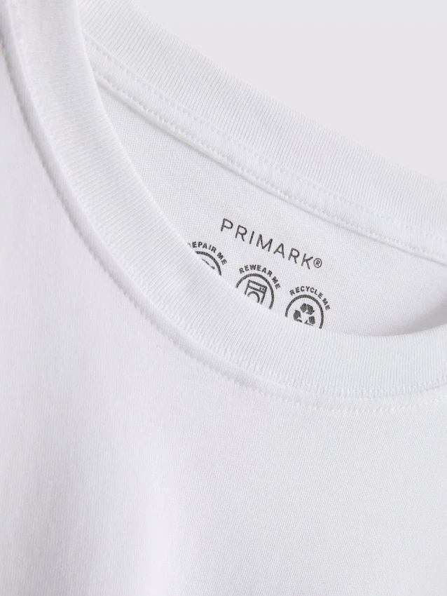 T-shirt med boxig passform