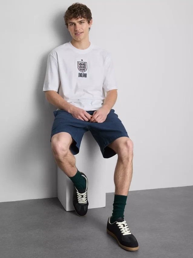 T-shirt med Englands vapensköld