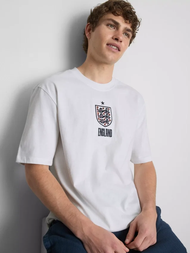 T-shirt med Englands vapensköld