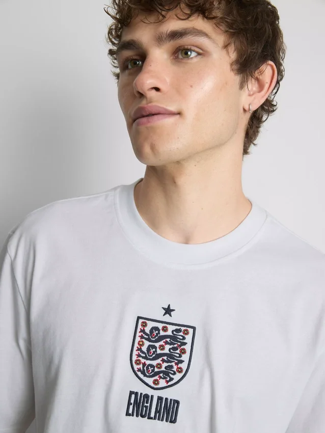 T-shirt med Englands vapensköld