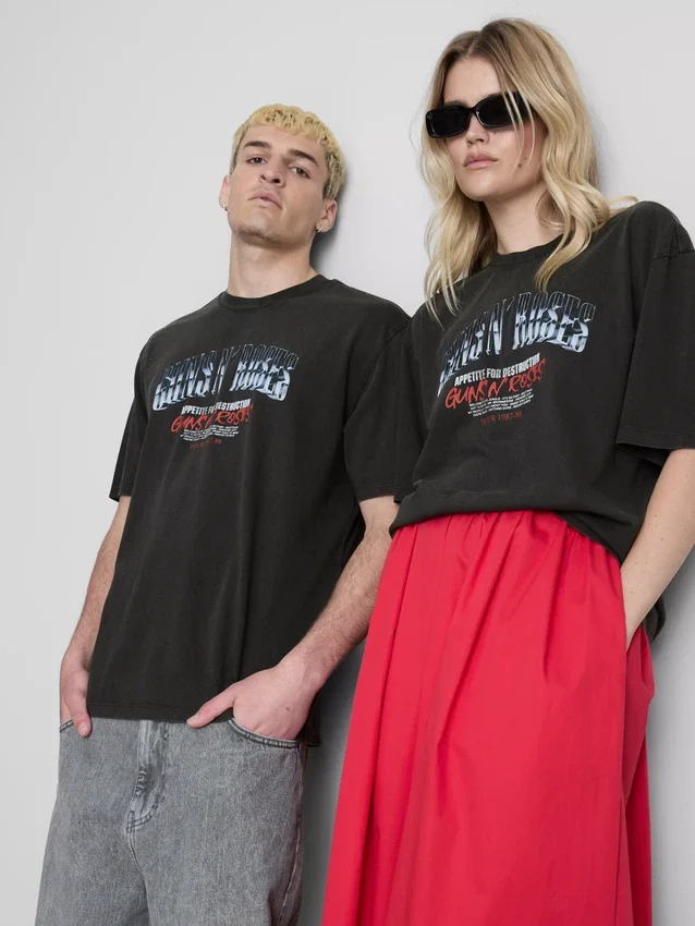T-shirt med Guns N’ Roses-motiv