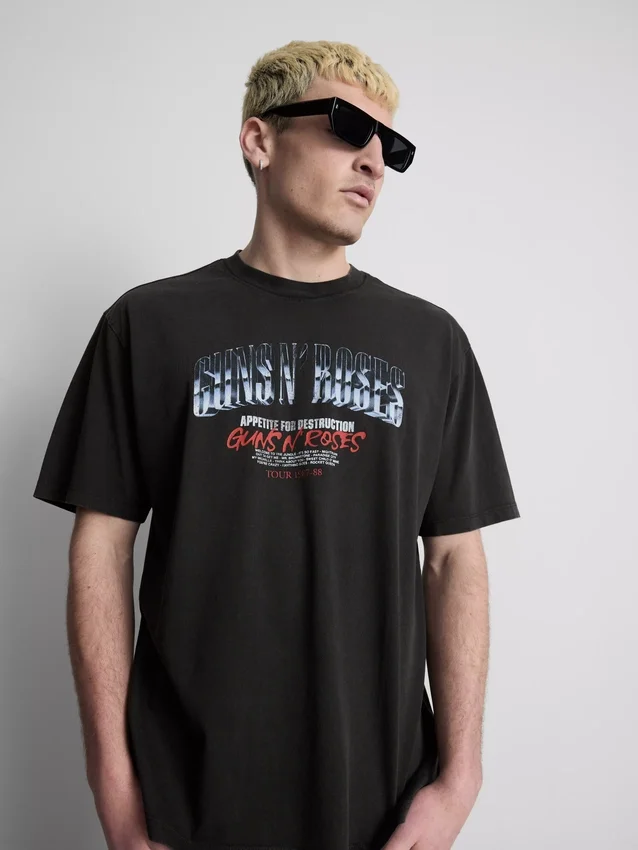 T-shirt med Guns N’ Roses-motiv