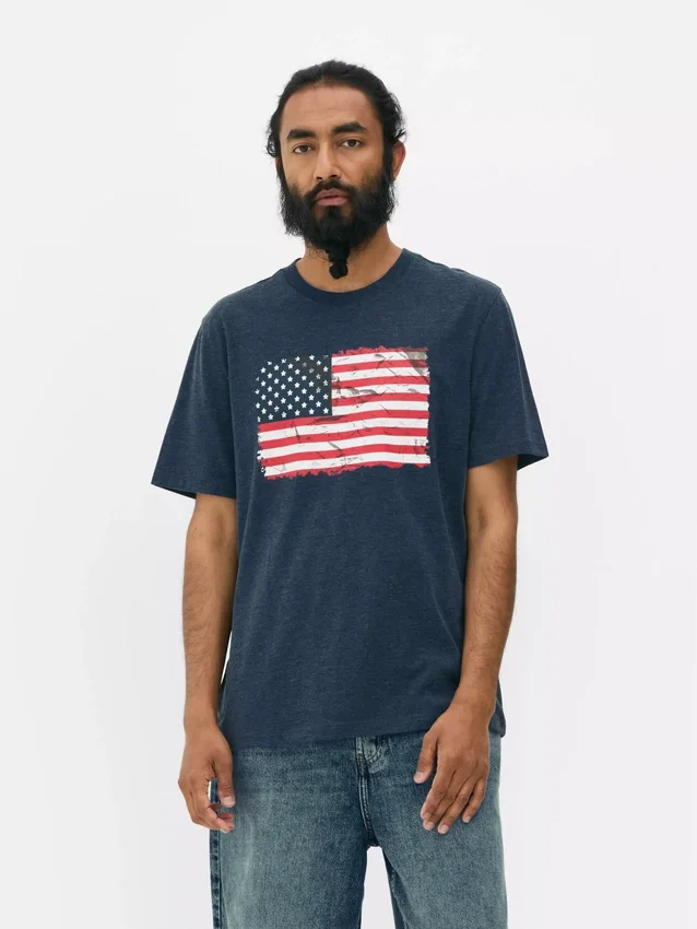 T-shirt med korta ärmar och amerikansk flagga