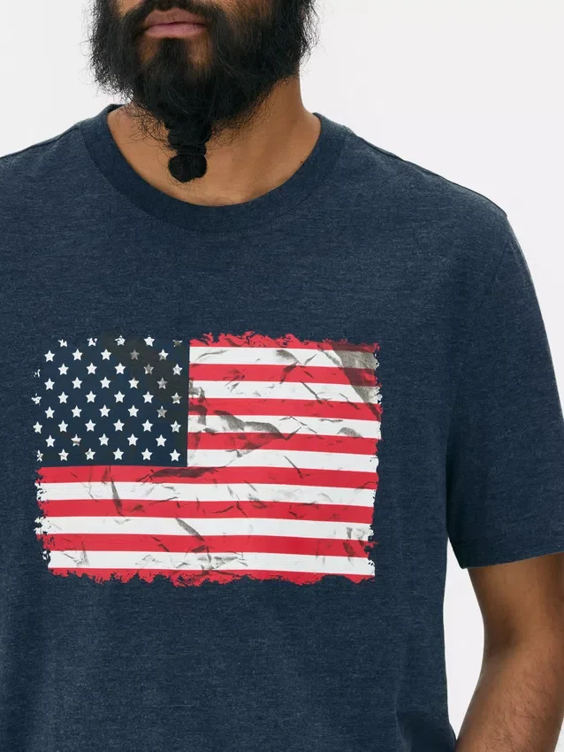 T-shirt med korta ärmar och amerikansk flagga
