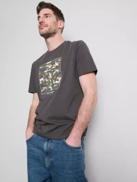 T-shirt med Mount Everest-motiv