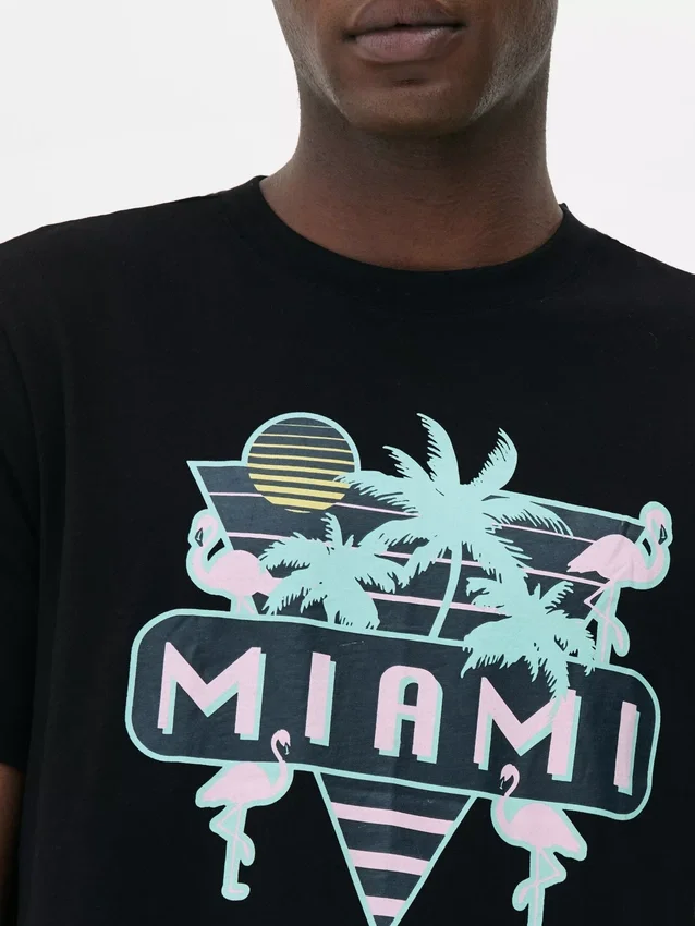 T-shirt med neonfärgad Miami-grafik