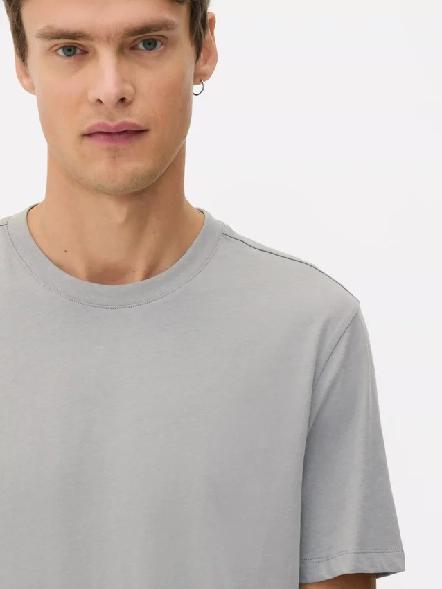 T-shirt med normal passform
