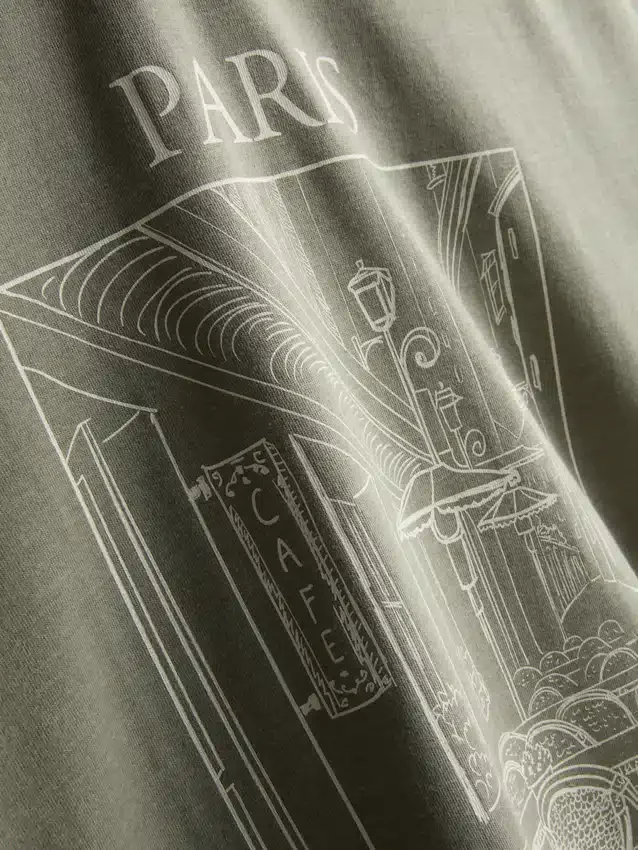 T-shirt med Paris-motiv