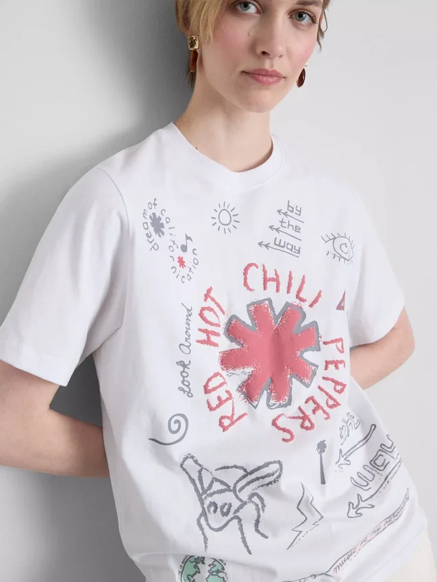 T-shirt med Red Hot Chili Peppers-motiv