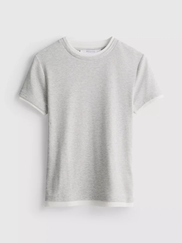 T-shirt med rund hals och dubbla lager