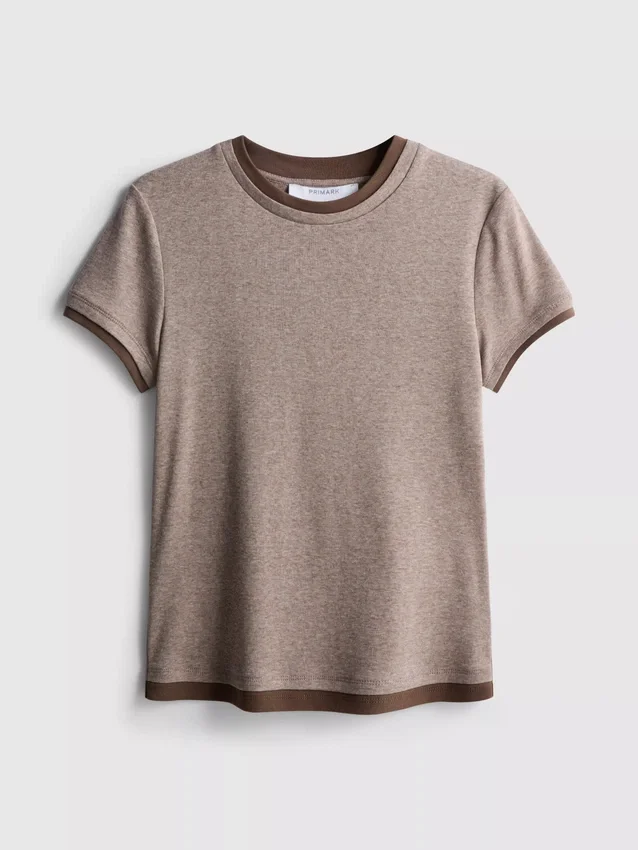 T-shirt med rund hals och dubbla lager