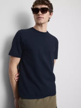 T-shirt med smal passform