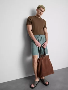 T-shirt med smal passform och stretch