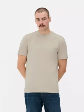 T-shirt med smal passform och stretch