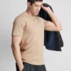 T-shirt med smal passform och stretch