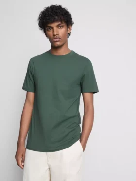 T-shirt med smal passform och stretch