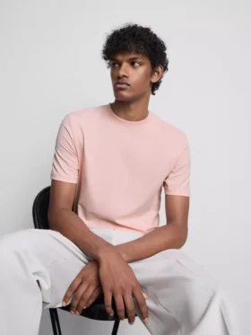 T-shirt med smal passform och stretch