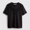 T-shirt med spetsinsats