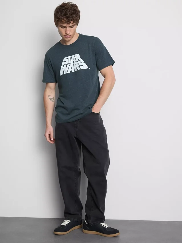 T-shirt med Star Wars-logotyp