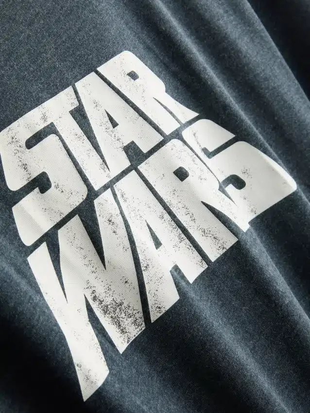 T-shirt med Star Wars-logotyp