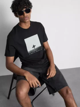 T-shirt med surfarmotiv