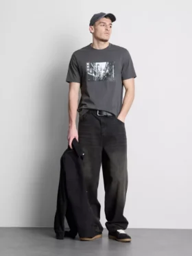 T-shirt med Tokyo-gatumotiv