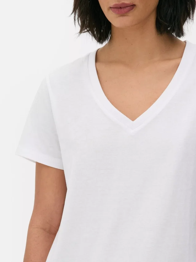 T-shirt med V-ringning