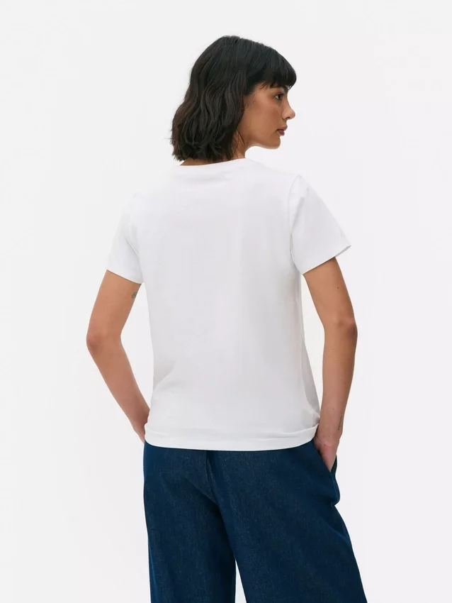 T-shirt med V-ringning