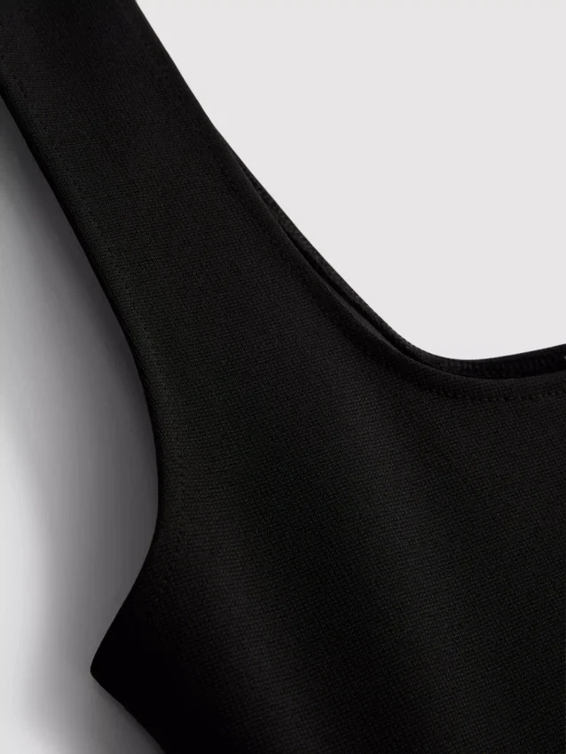 Tanktop i crepe med breda axelband