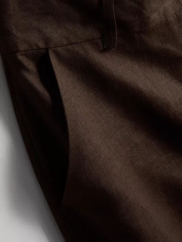 The Edit-bermudashorts i plisserat linne