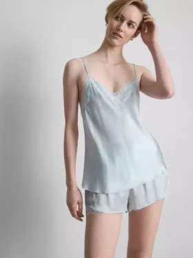 The Edit-cami-pyjamaströja i silkesblandning