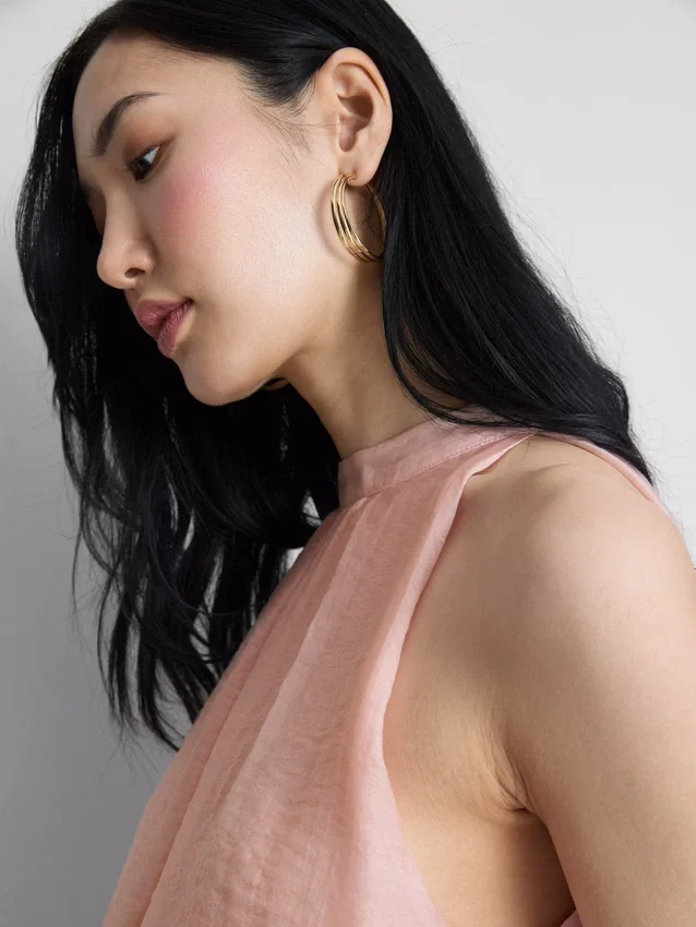 The Edit draperad halterneck-blus med luftig passform