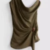 The Edit draperad topp med metalldetaljer