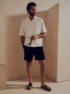 The Edit-kortärmad skjorta i broderad bomull