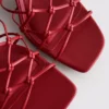 The Edit-sandaler med flätad stilettklack
