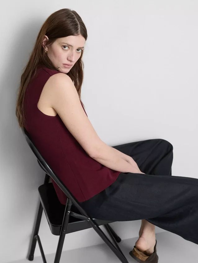The Edit: stickad linne med knappar