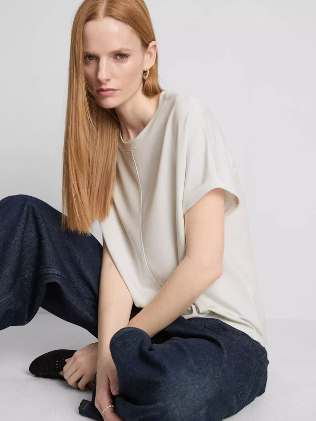 The Edit-t-shirt med sömdetaljer