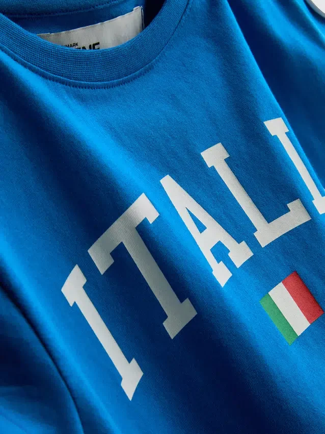 The Primark Scene | Italien fotbollskjorta med rynkad krage