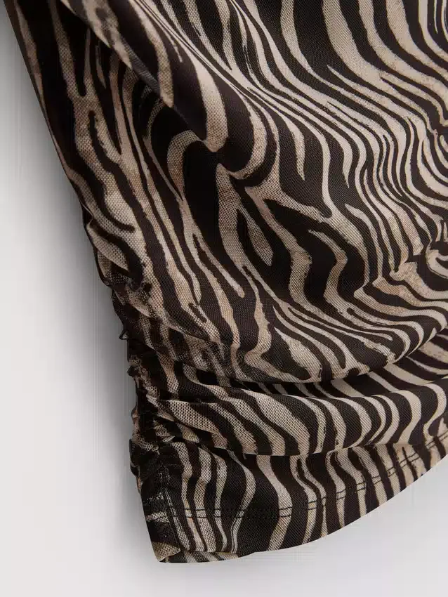 The Primark Scene | Kort, genomskinlig topp med bar axel